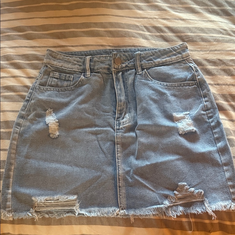 Stylish Blue Denim Mini Skirt